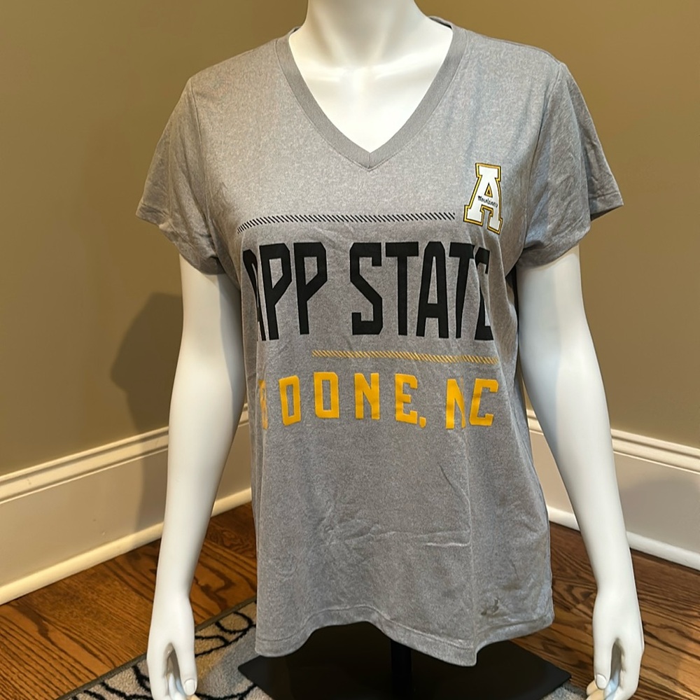 Under Armour size XL heat gear grey AppState v-neck athletic tee